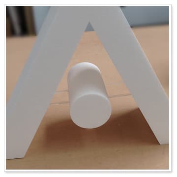 styrofoam-letter-with-acrylic-rods